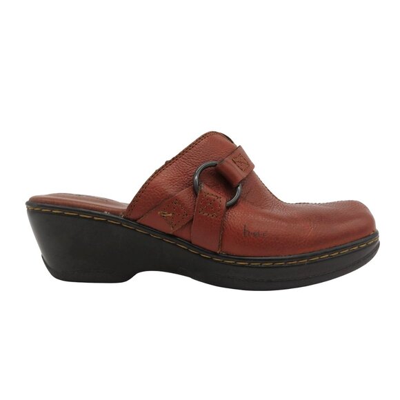 B.O.C. Women's Red-Brown Leather Clogs Size 7/38 BORN Square Toe Cushioned - Picture 1 of 10